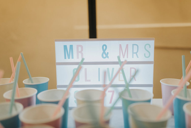 Light Box Sign Cups Drinks DIY Pastel Creative Wedding http://www.baiandelle.com/