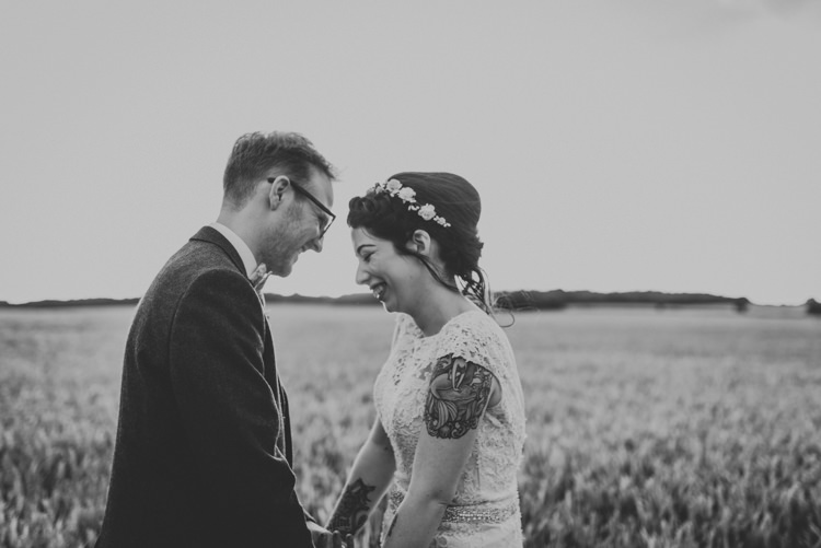 DIY Pastel Creative Wedding http://www.baiandelle.com/
