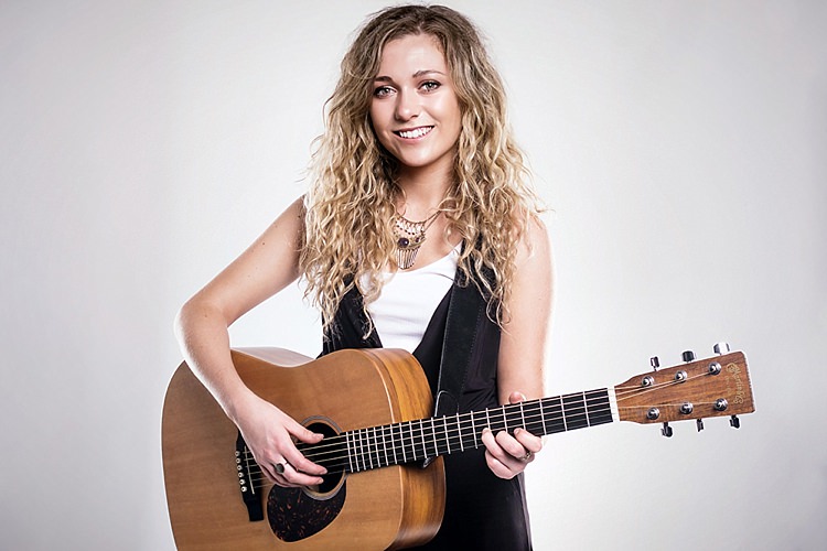 Kelly Barnes Band Entertainment Christmas Festive Ideas Wedding 