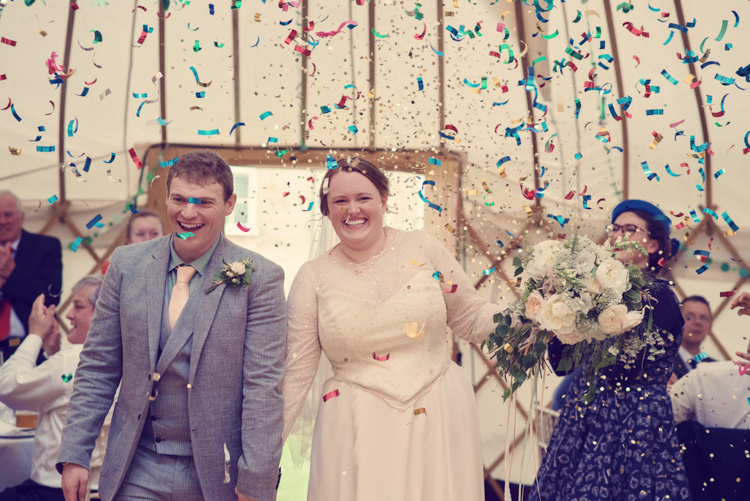 Confetti Cannon Bride Groom Homespun Mint Yurt Wedding http://www.jessicaraphaelphotography.com/