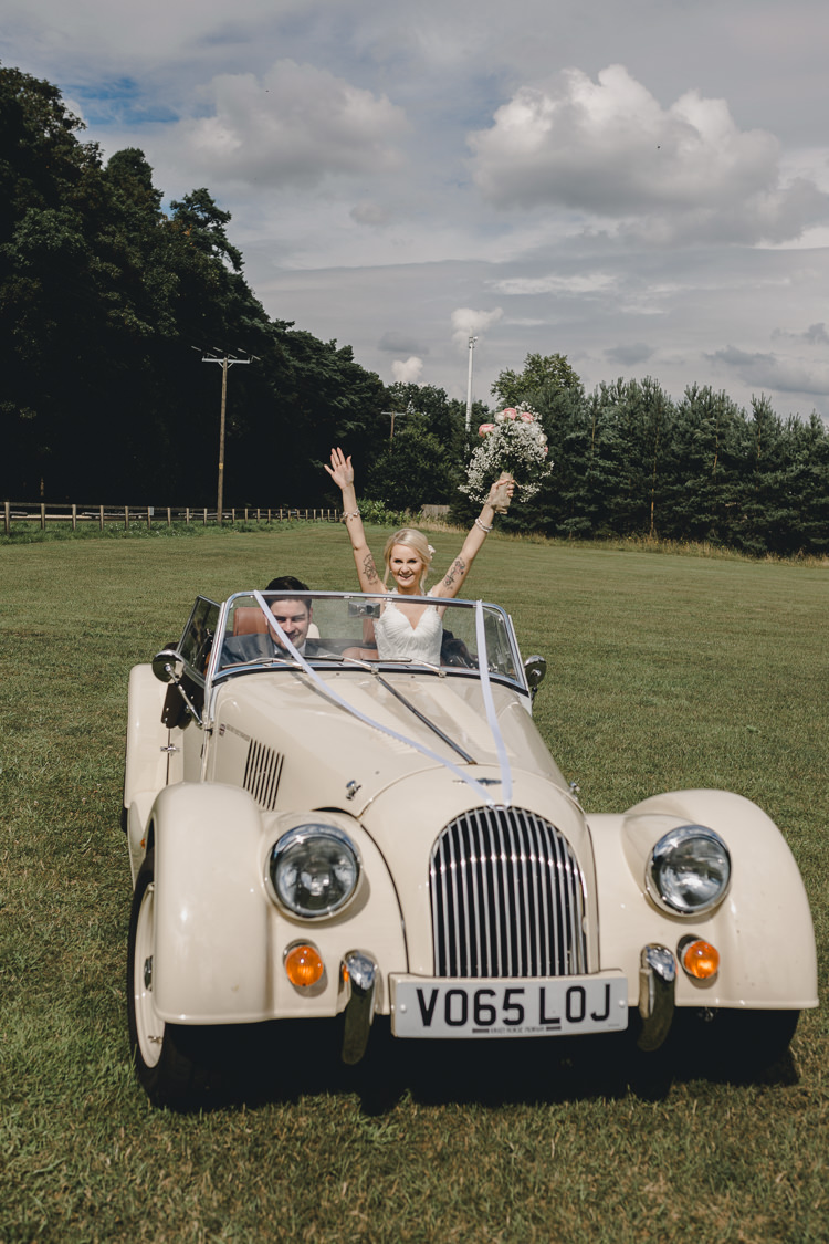 Classic Car Cream Convertable Pastel Pretty Summer Picnic Wedding http://www.loveluella.co.uk/