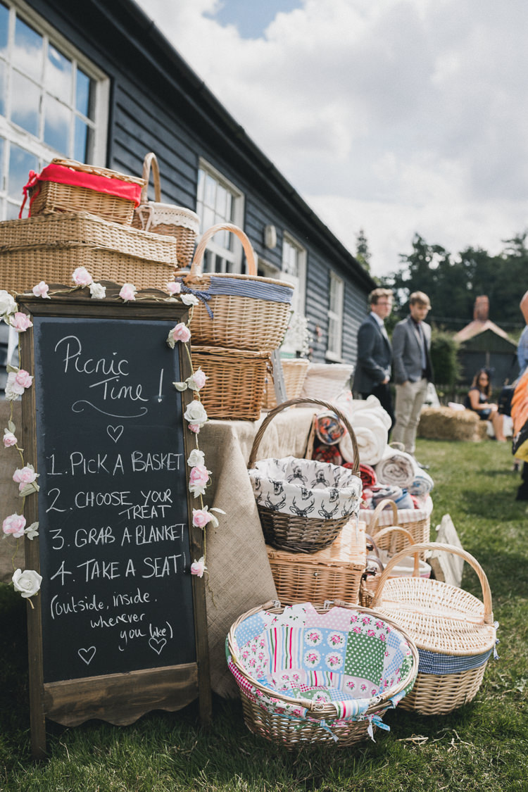 Baskets Food Catering Pastel Pretty Summer Picnic Wedding http://www.loveluella.co.uk/