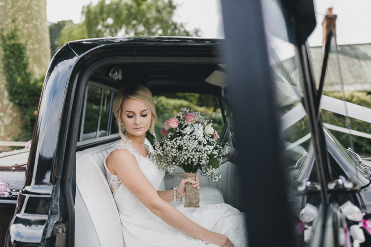 Pastel Pretty Summer Picnic Wedding http://www.loveluella.co.uk/