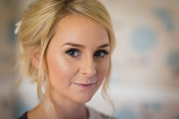 Natural Make Up Bride Bridal Pastel Pretty Summer Picnic Wedding http://www.loveluella.co.uk/