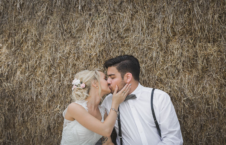 Pastel Pretty Summer Picnic Wedding http://www.loveluella.co.uk/