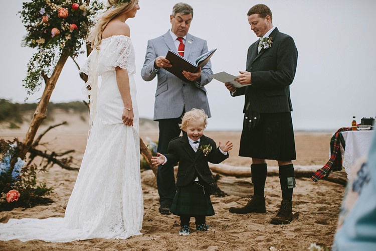 Beautiful Bohemian Beach Glamping Wedding http://www.thecurries.co/