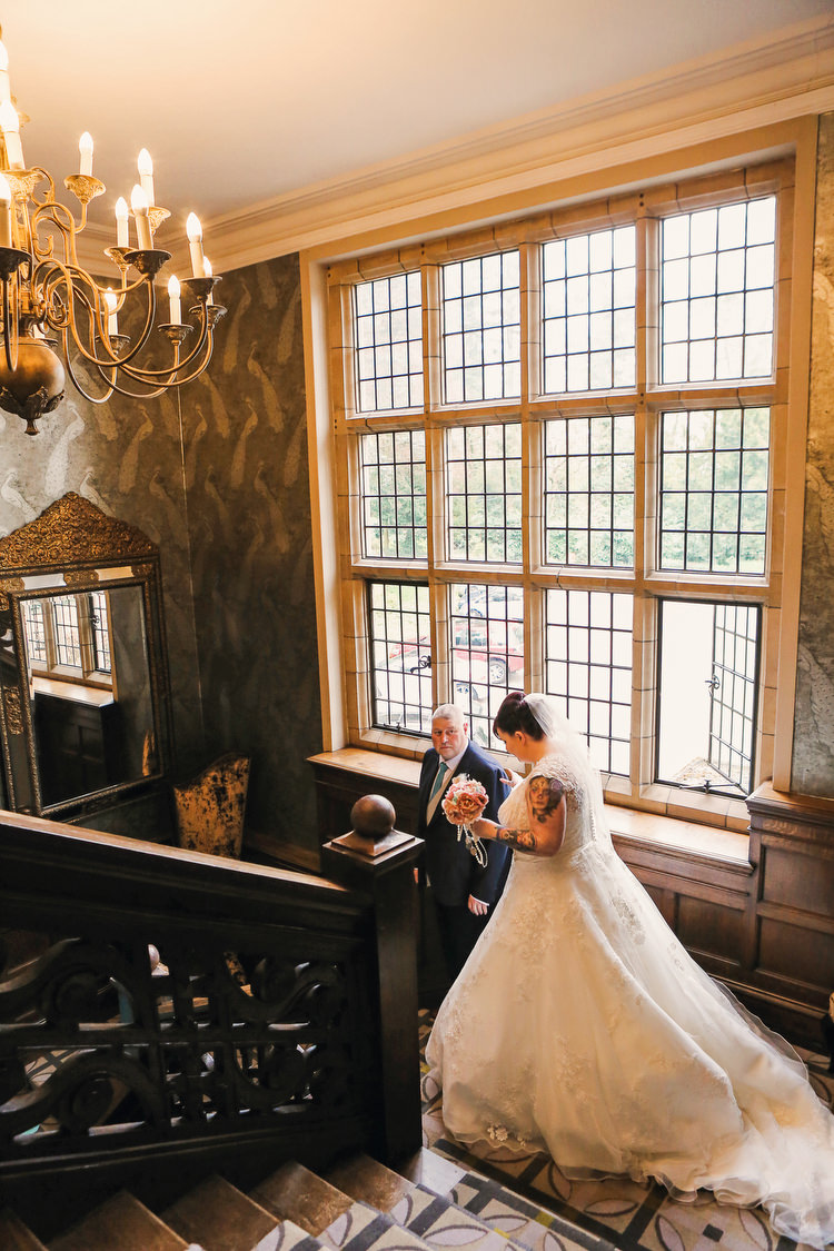Rustic Secret Garden Wedding http://helenrussellphotography.co.uk/