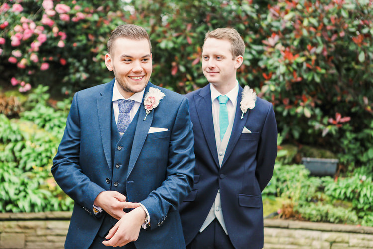 Rustic Secret Garden Wedding http://helenrussellphotography.co.uk/