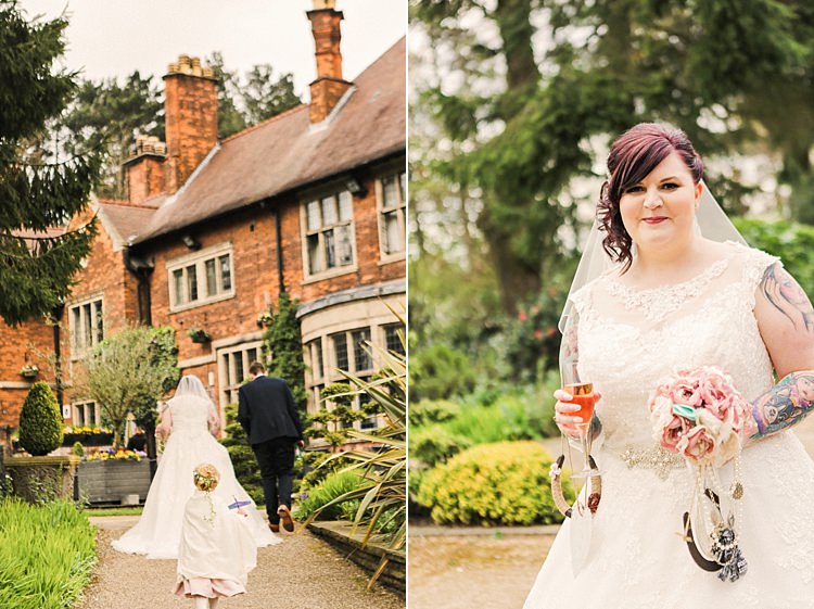 Rustic Secret Garden Wedding http://helenrussellphotography.co.uk/