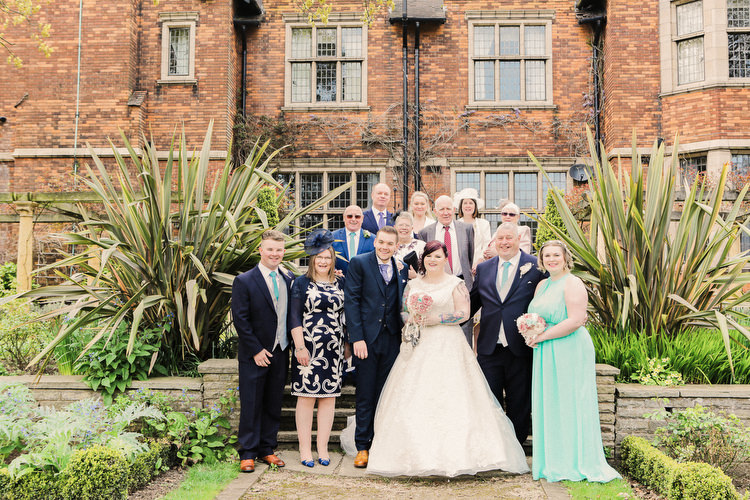 Rustic Secret Garden Wedding http://helenrussellphotography.co.uk/