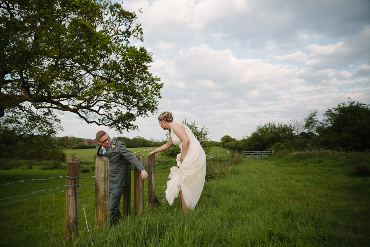 Intimate Simple Country Barn Wedding http://joannabrownphotography.com/