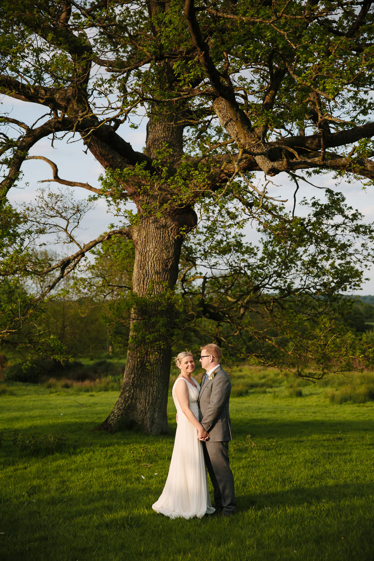 Intimate Simple Country Barn Wedding http://joannabrownphotography.com/