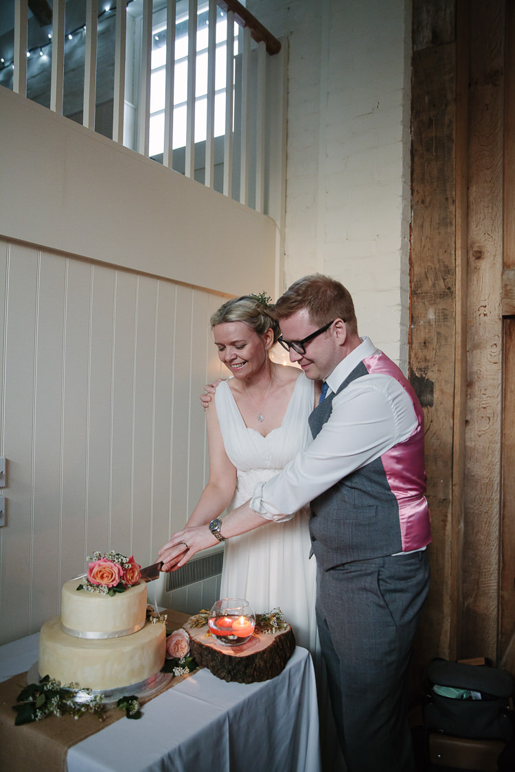 Intimate Simple Country Barn Wedding http://joannabrownphotography.com/