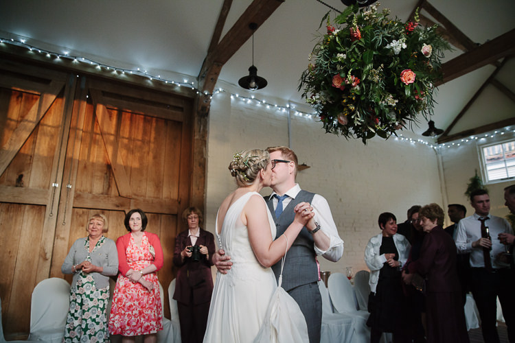 Intimate Simple Country Barn Wedding http://joannabrownphotography.com/