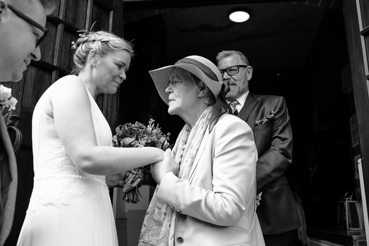 Intimate Simple Country Barn Wedding http://joannabrownphotography.com/