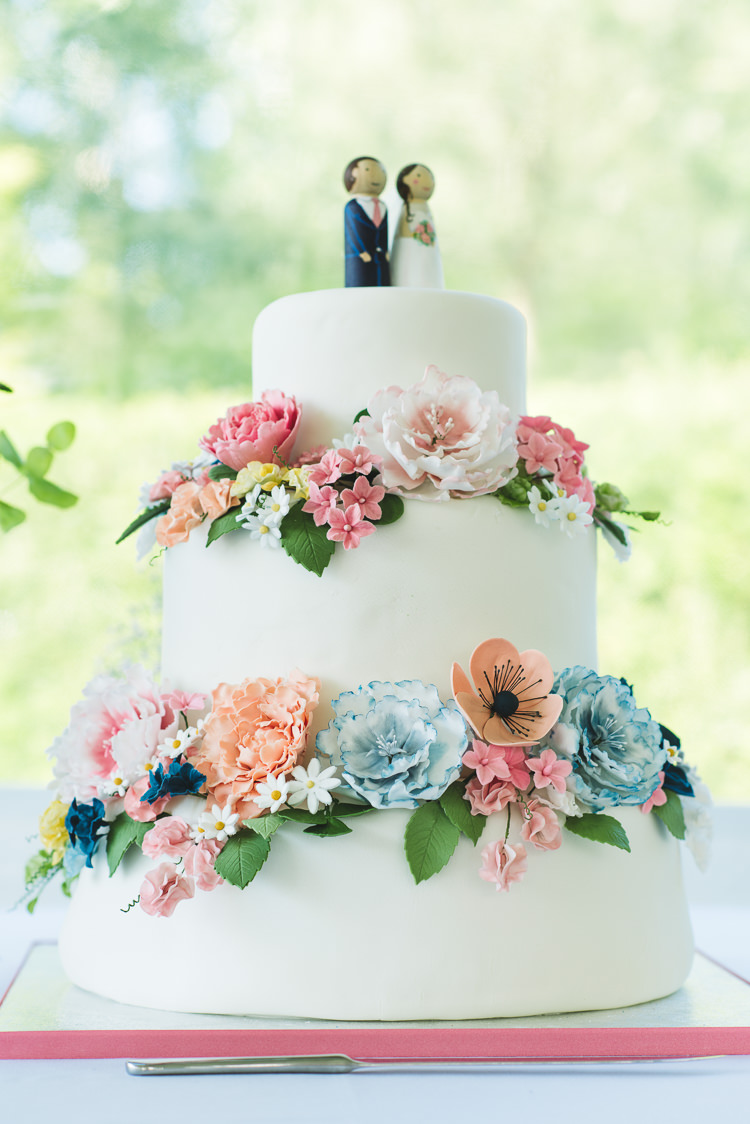 Sugar Flower Cake Pastel Pretty Pink Floral Garden Wedding https://www.georgimabee.com/