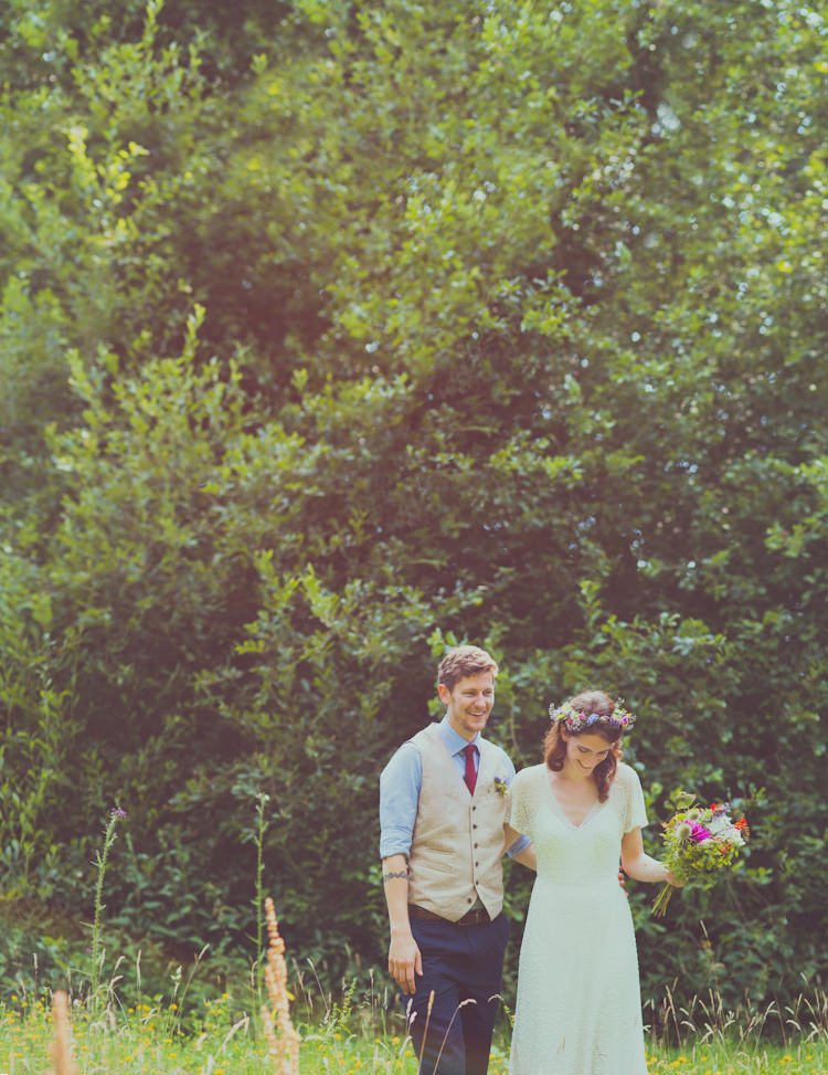 Colourful Woodland Humanist Wedding http://sashaweddings.co.uk/