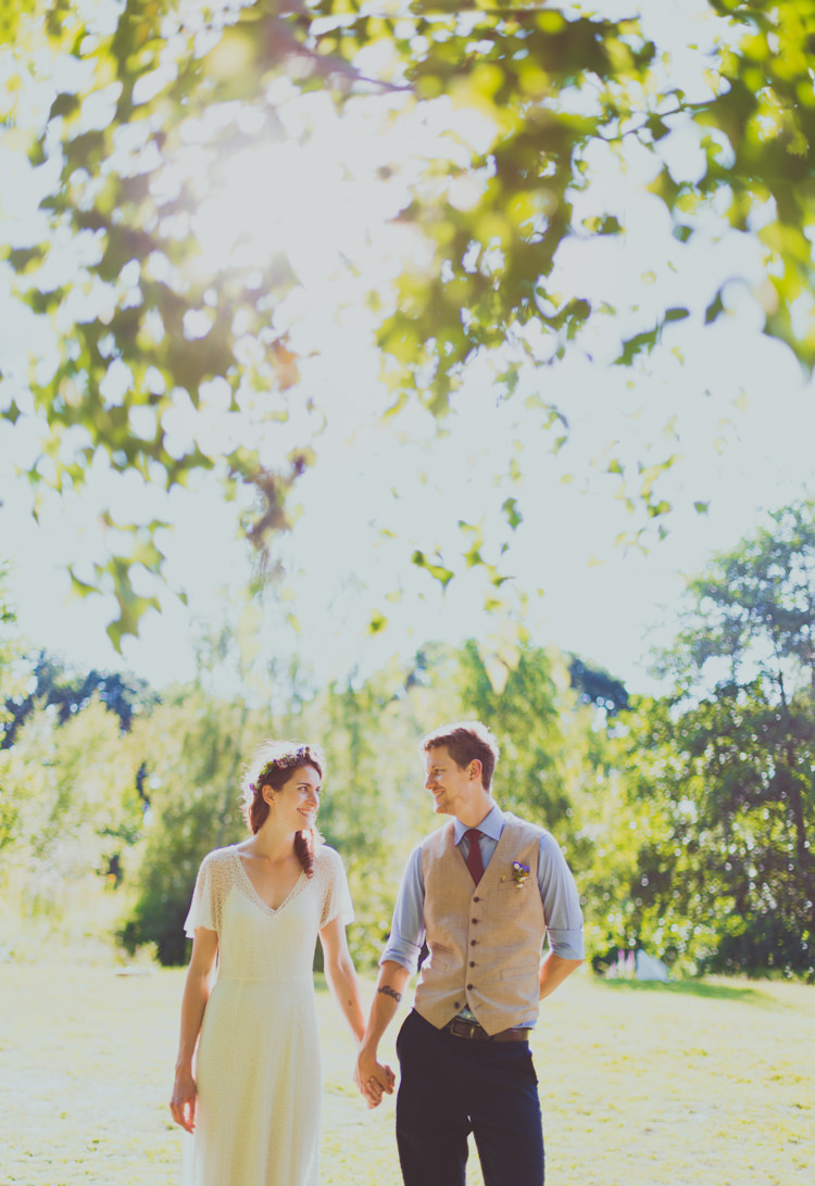 Colourful Woodland Humanist Wedding http://sashaweddings.co.uk/