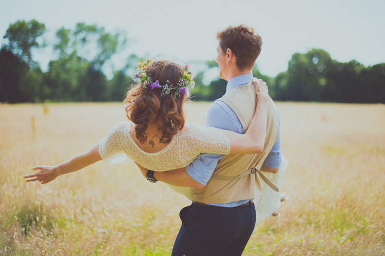 Colourful Woodland Humanist Wedding http://sashaweddings.co.uk/