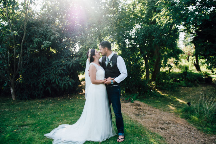 Home Made Rustic Barn Wedding http://www.sarahfleetphotography.com/