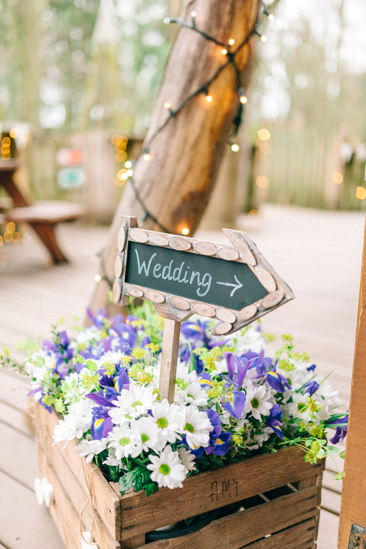 Crate Flowers Sign Welcome Magical Spring Treehouse Wedding http://sarahjaneethan.co.uk/