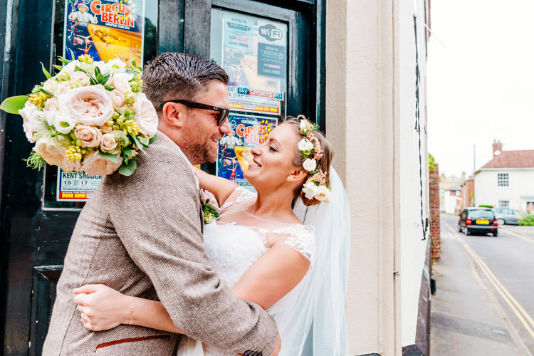 Fresh Relaxed Romantic Pink Green Pub Wedding http://www.els-photography.com/