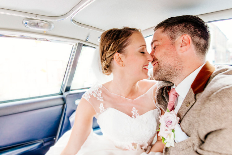 Fresh Relaxed Romantic Pink Green Pub Wedding http://www.els-photography.com/