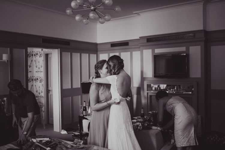 Mismatched London Pub Wedding http://www.olliverphotography.com/