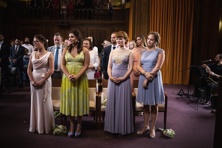 Mismatched London Pub Wedding http://www.olliverphotography.com/