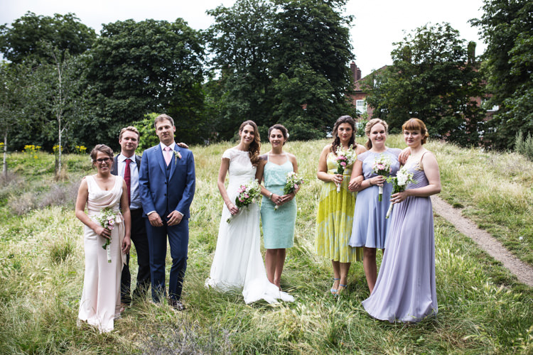Mismatched London Pub Wedding http://www.olliverphotography.com/