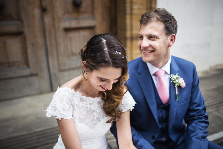Mismatched London Pub Wedding http://www.olliverphotography.com/