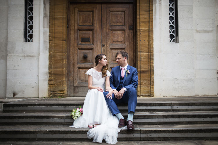 Mismatched London Pub Wedding http://www.olliverphotography.com/