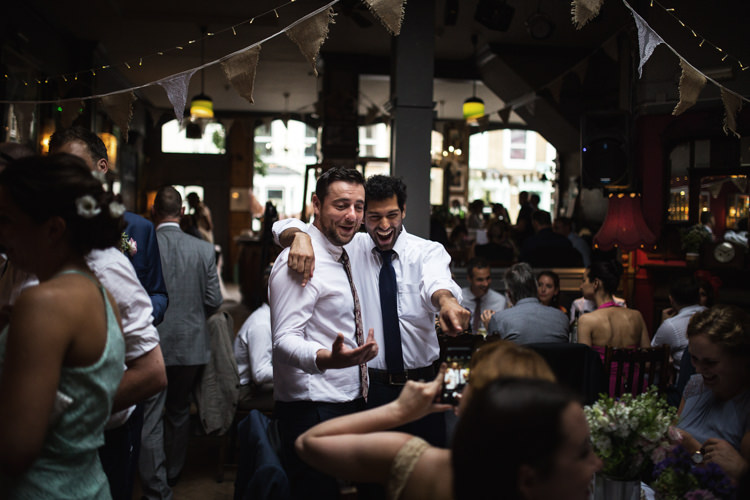 Mismatched London Pub Wedding http://www.olliverphotography.com/
