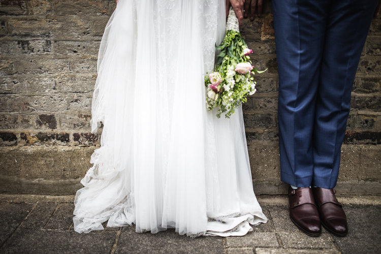 Mismatched London Pub Wedding http://www.olliverphotography.com/