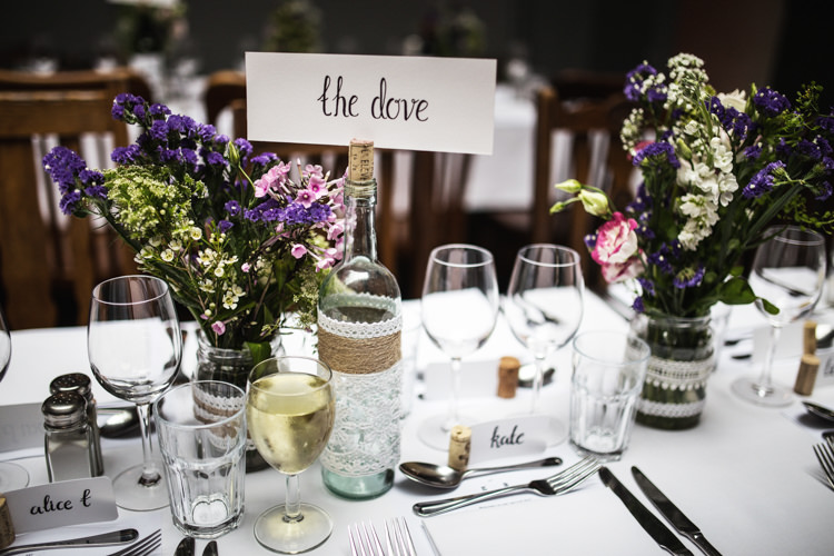 Mismatched London Pub Wedding http://www.olliverphotography.com/