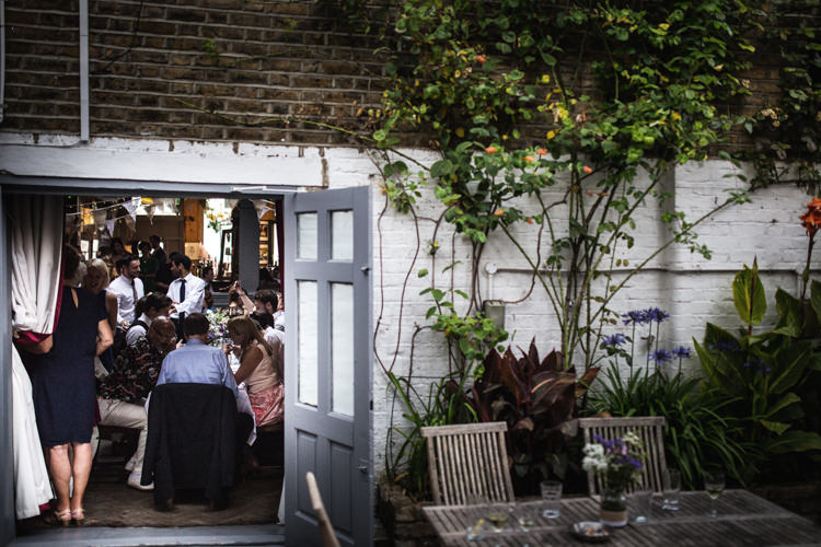 Mismatched London Pub Wedding http://www.olliverphotography.com/
