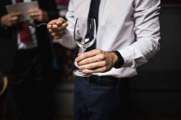 Mismatched London Pub Wedding http://www.olliverphotography.com/