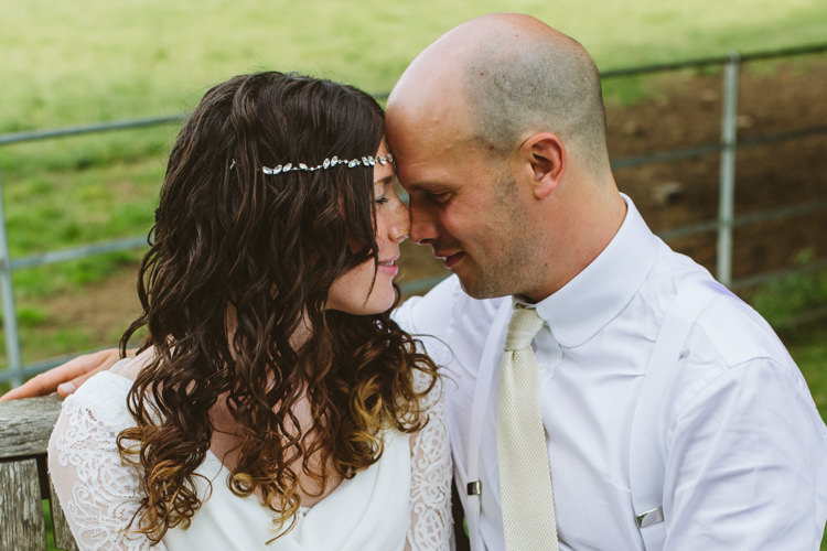 Pretty Festival Barn Countryside Wedding http://www.claretamim.co.uk/