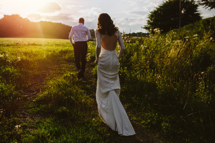 Pretty Festival Barn Countryside Wedding http://www.claretamim.co.uk/