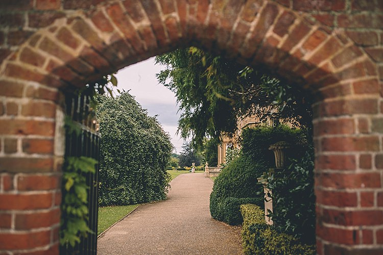 Fun Quirky Country House Wedding http://storyandcolour.co.uk/