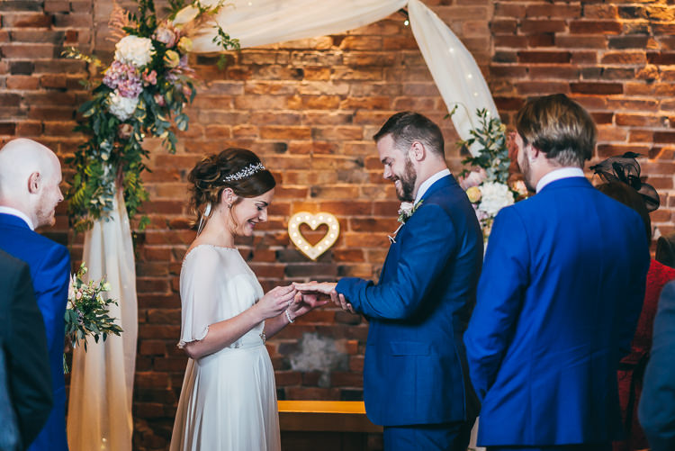 Relaxed Boho Barn Wedding http://www.fcphotography.co.uk/