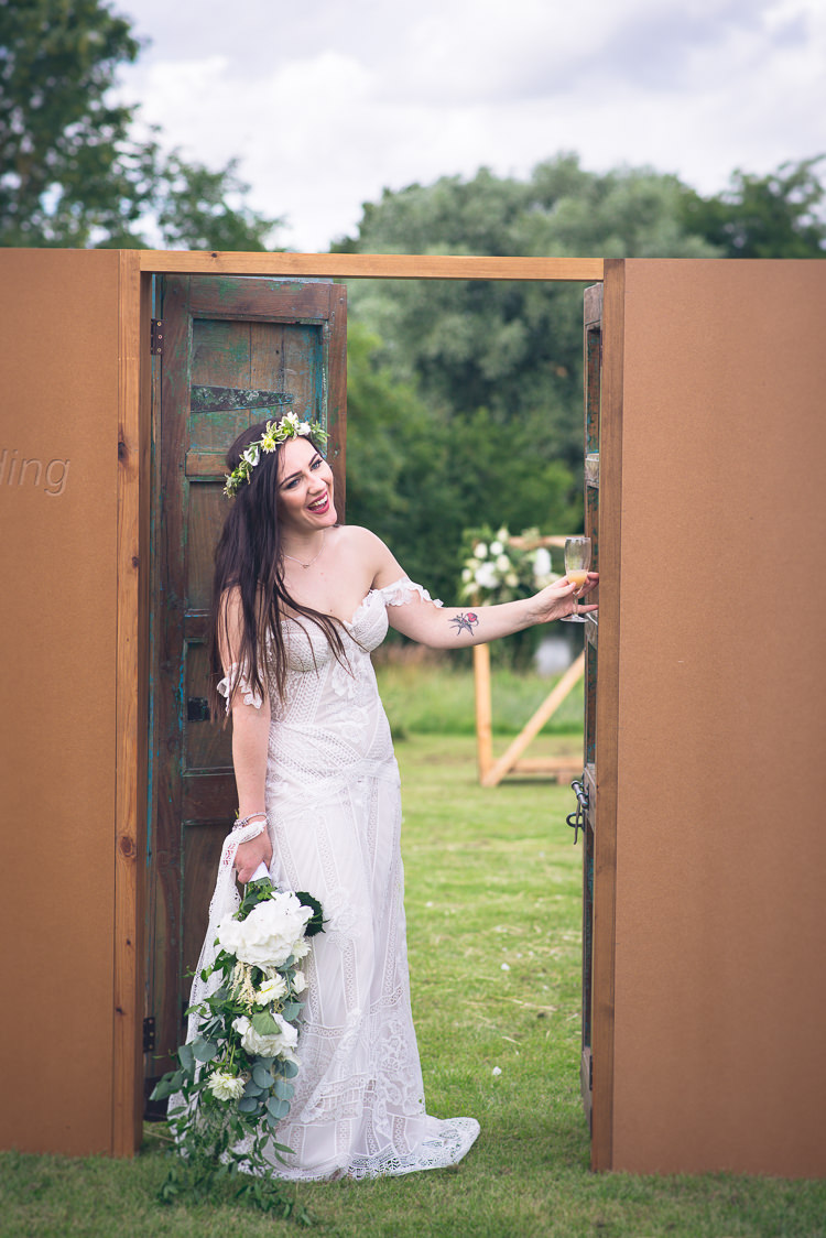 Outdoor Boho Botanical Farm Wedding http://www.lauraophotography.com/