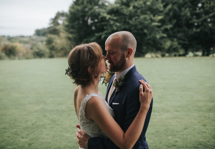 Floral Autumn Country House Wedding http://pearbearphotography.com/