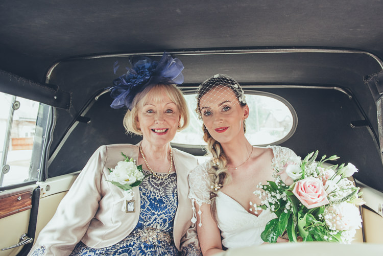 Bespoke Rustic Homespun Wedding http://lisahowardphotography.co.uk/
