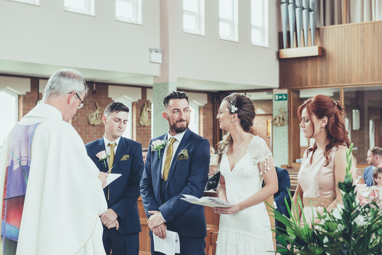 Bespoke Rustic Homespun Wedding http://lisahowardphotography.co.uk/