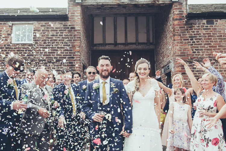 Confetti Throw Bride Groom Bespoke Rustic Homespun Wedding http://lisahowardphotography.co.uk/
