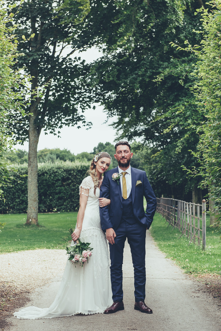 Bespoke Rustic Homespun Wedding http://lisahowardphotography.co.uk/