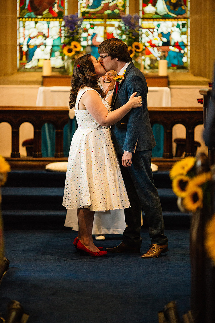 Fun Multicoloured Party Wedding http://www.pauljosephphotography.co.uk/