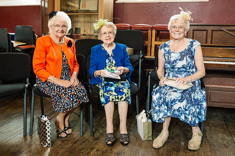 Fun Multicoloured Party Wedding http://www.pauljosephphotography.co.uk/