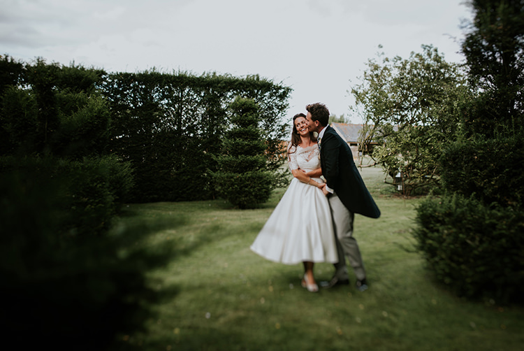 Beautiful Classic English Countryside Wedding http://jenmarino.com/